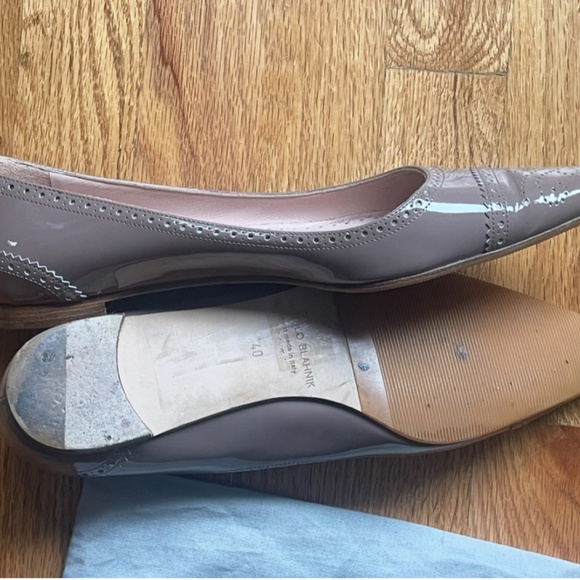 Monolo Blahnik Flats 40 - Picture 2 of 4